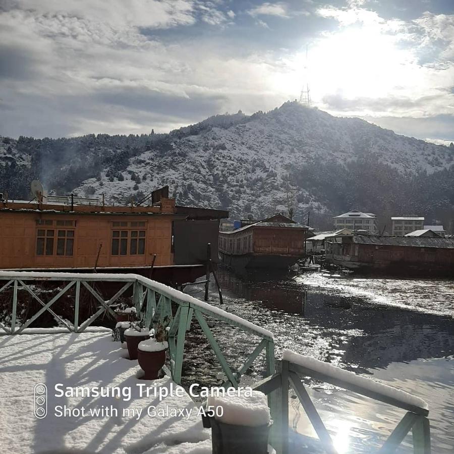 Houseboat - City Of Kashmir Hotel Srīnagar Zewnętrze zdjęcie