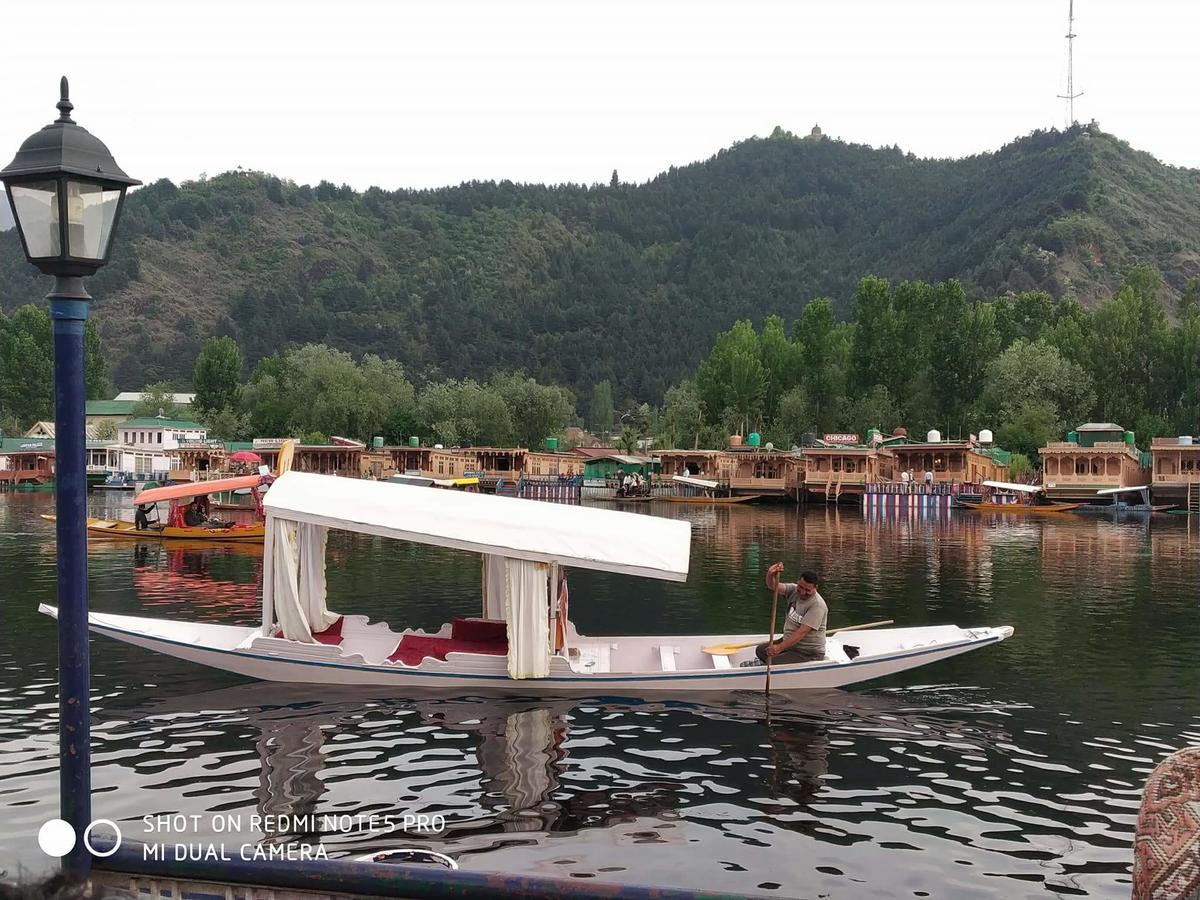 Houseboat - City Of Kashmir Hotel Srīnagar Zewnętrze zdjęcie